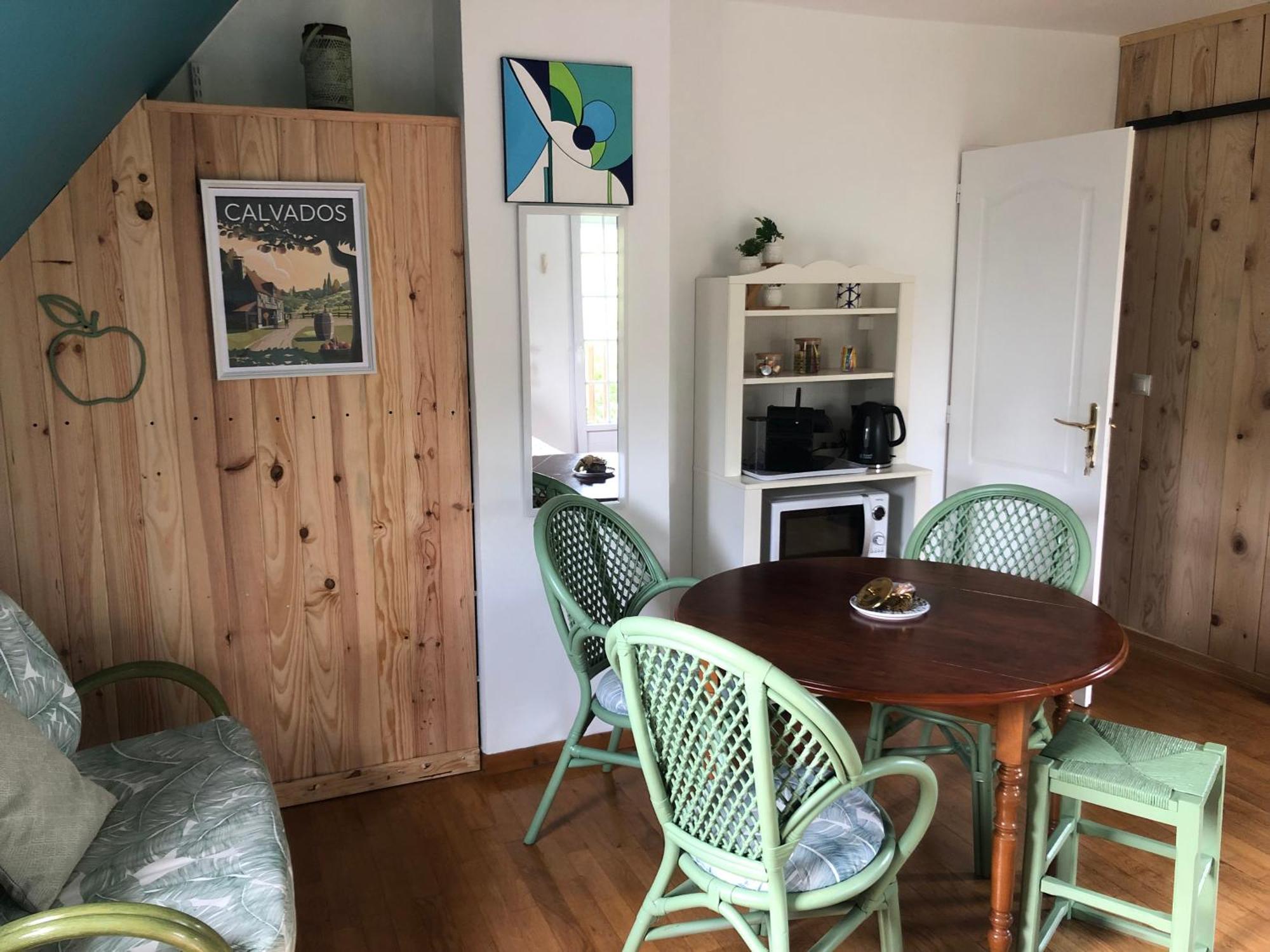 Grande Chambre Familiale Verte Tout Bonnement Bien Putot-en-Auge Exterior foto